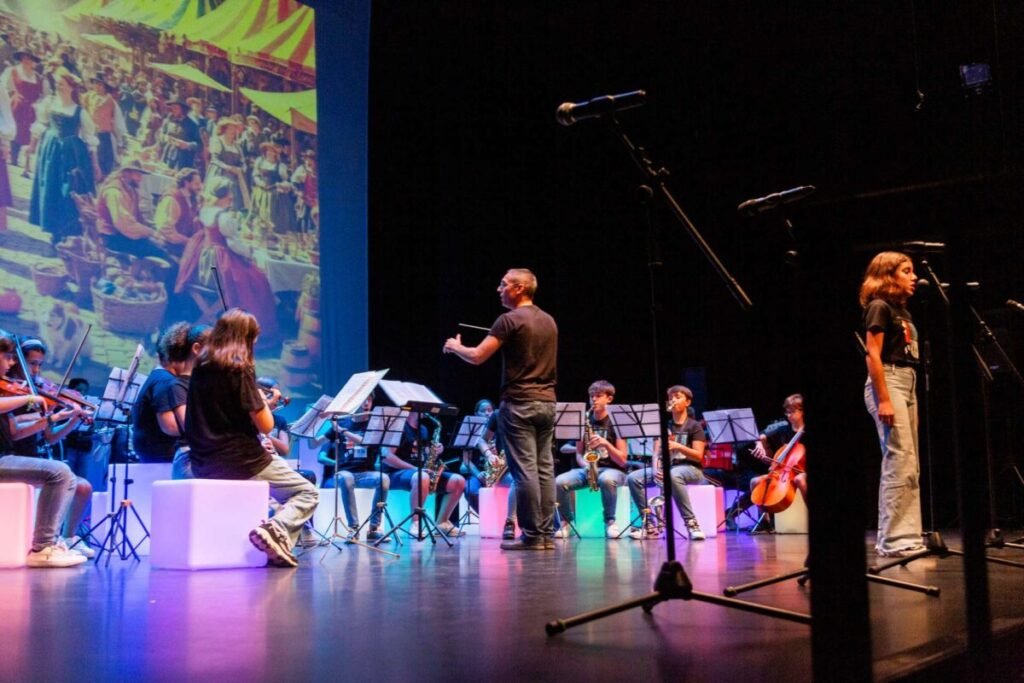 Homenaje a 19 Docentes en su Jubilación en el Inicio del Curso Escolar 2024-25