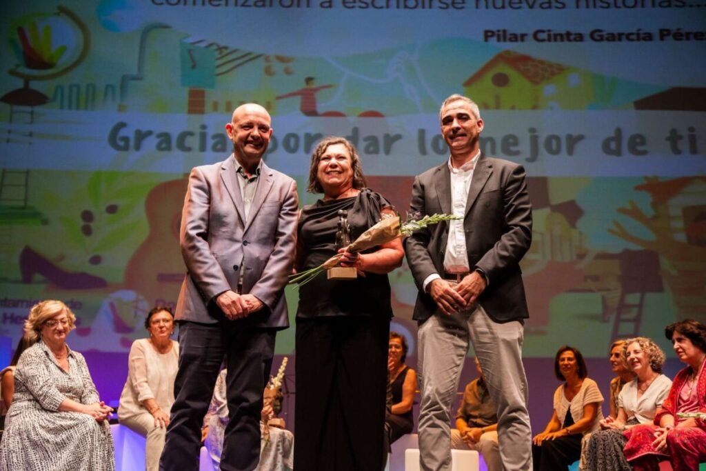 Homenaje a 19 Docentes en su Jubilación en el Inicio del Curso Escolar 2024-25