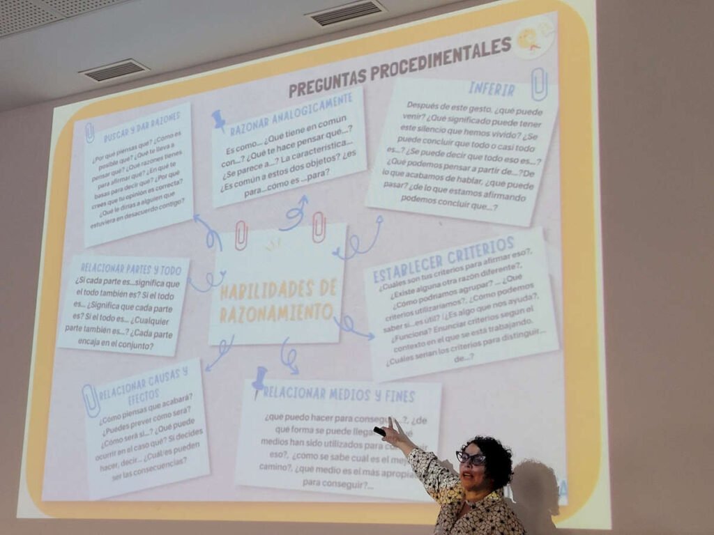 Conferencia ¿Cómo favorecer el pensamiento creativo y crítico en la infancia?
