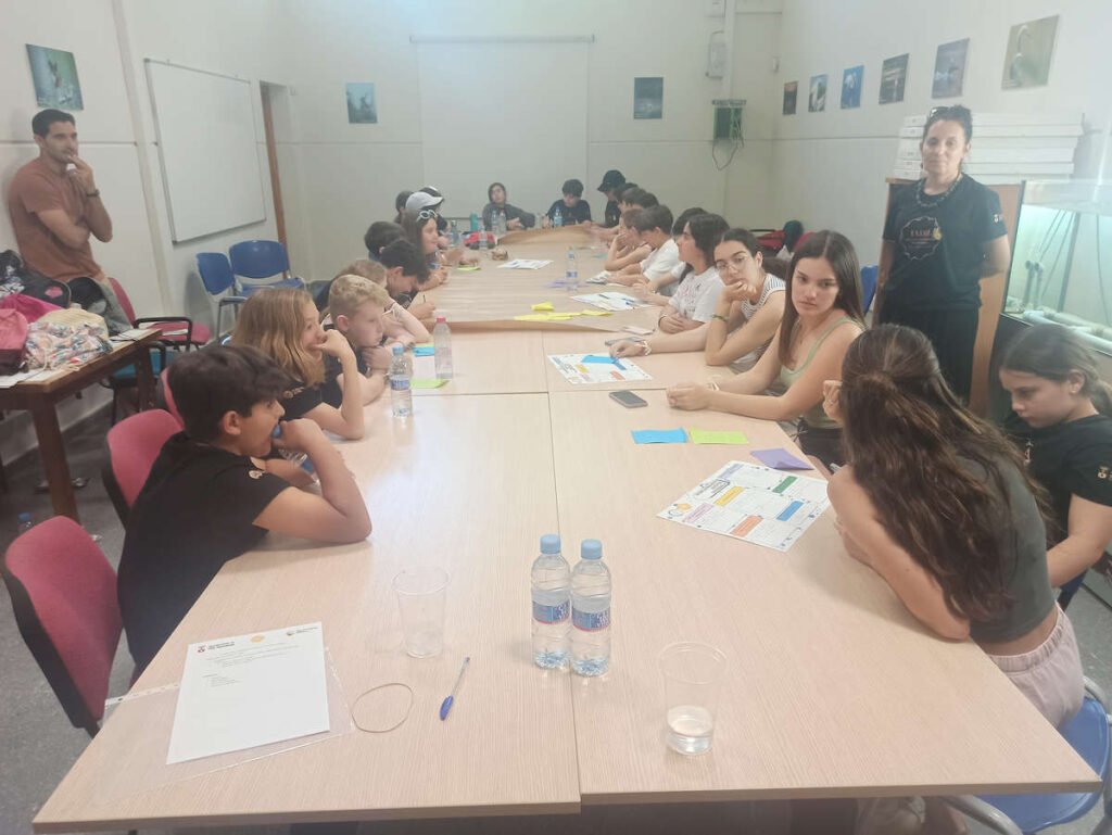 Convivencia de buenas prácticas del Grupo de Participación Local de Infancia y Adolescencia de Dos Hermanas “IADH” y el Consejo Local de la Infancia y la Adolescencia de Los Palacios y Villafranca